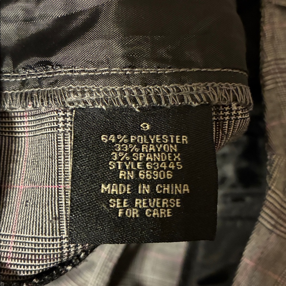 Star city dress shorts. EUC - Picture 8 of 8